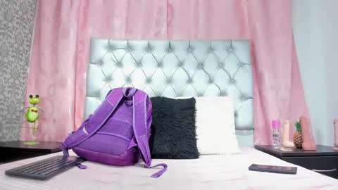 veneno hot online show from December 2025 01:04:02 PM