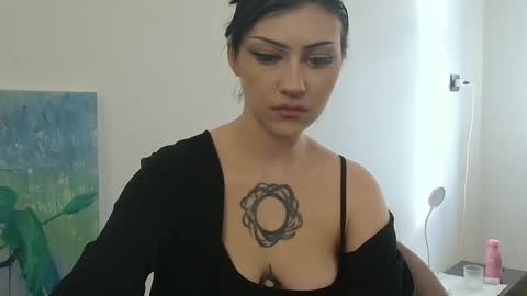 Naly online show from October 2025 01:42:02 PM