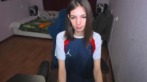 veneradi615 online show from February 2025 03:58:02 PM