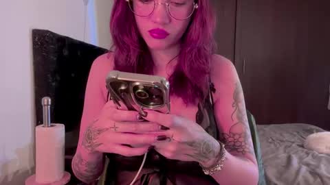 Lanna   online show from October 2025 11:55:02 AM