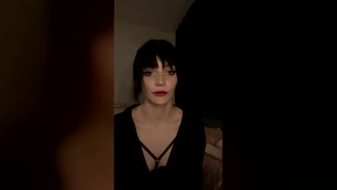 Snapshot of venom_goddess chatting on May 2026 09:33:02 PM venom_goddess online show from May 2026 09:33:02 PM