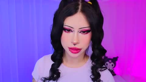 Vivian online show from November 2025 04:27:01 AM