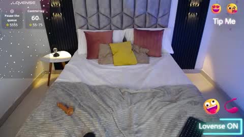 Snapshot of venus_999_ chatting on May 2026 09:44:02 PM venus_999_ online show from May 2026 09:44:02 PM