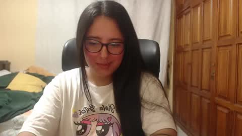 Snapshot of venus_cat_ chatting on May 2026 10:25:01 PM Venus online show from May 2026 10:25:01 PM