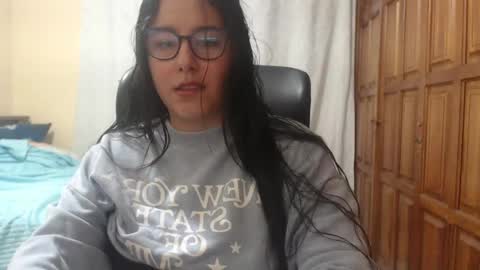 Snapshot of venus_cat_ chatting on June 2026 04:05:01 AM Venus online show from June 2026 04:05:01 AM