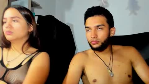 venus_saturno online show from November 2025 09:32:01 PM