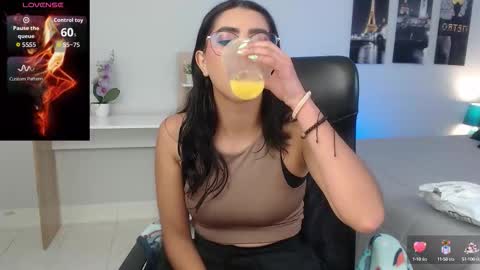 Mia online show from September 2025 12:27:02 PM