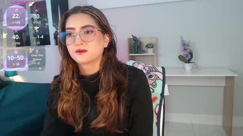 Mia online show from September 2025 12:30:01 PM
