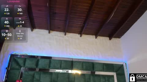 Snapshot of venus_velez chatting on January 2025 12:58:02 PM Venus online show from January 2025 12:58:02 PM