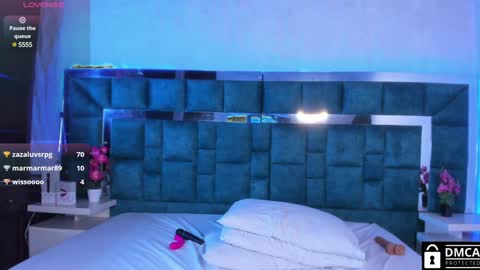 Snapshot of venus_velez chatting on January 2025 03:43:01 PM Venus online show from January 2025 03:43:01 PM