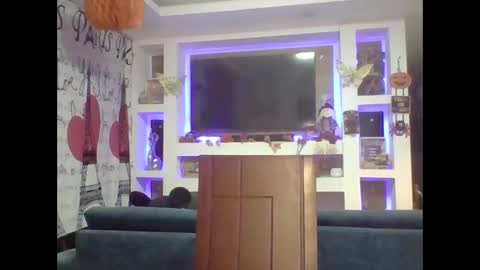 VENUSINA07 online show from October 2025 06:47:01 AM