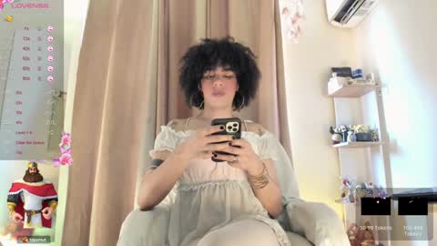 Snapshot of venuslusty chatting on January 2025 03:25:01 PM Venus online show from January 2025 03:25:01 PM