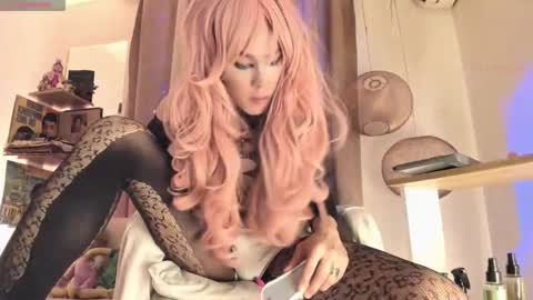 Snapshot of venuslusty chatting on November 2025 11:23:02 AM Venus online show from November 2025 11:23:02 AM