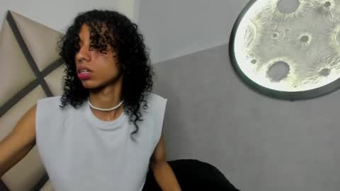 venuss_03 online show from April 2026 03:33:01 AM