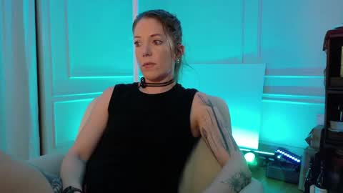 Vera Victors online show from April 2026 03:11:02 AM