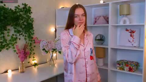 Olivia online show from September 2025 01:40:02 AM