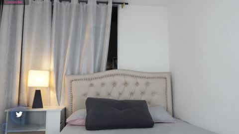 vero_cam online show from December 2024 11:13:01 PM