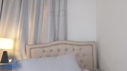 vero_cam online show from December 2024 03:08:02 AM