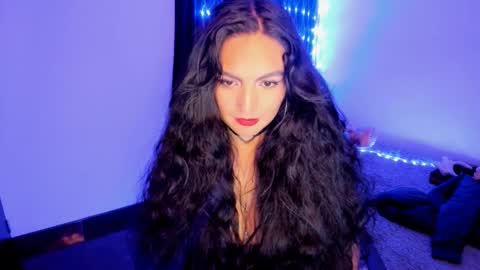 Snapshot of vero_jhonson chatting on December 2024 05:04:02 AM karolina online show from December 2024 05:04:02 AM
