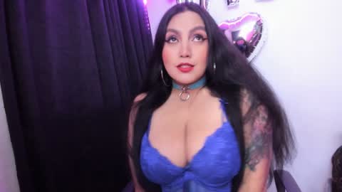 Snapshot of vero_jhonson chatting on February 2025 03:32:02 AM karolina online show from February 2025 03:32:02 AM
