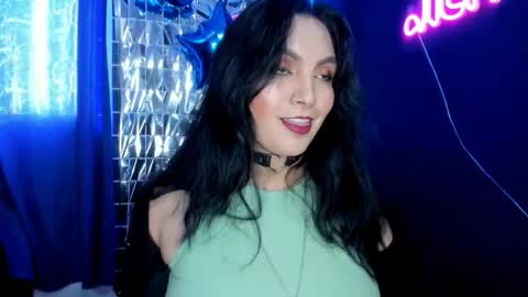 Snapshot of vero_jhonson chatting on September 2025 03:46:01 PM karolina online show from September 2025 03:46:01 PM