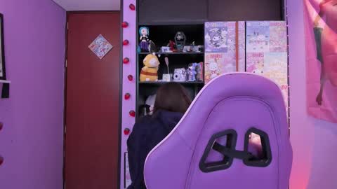     online show from February 2026 11:33:01 PM