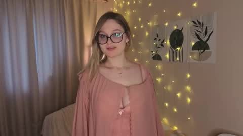 Veronica online show from November 2025 10:04:02 AM