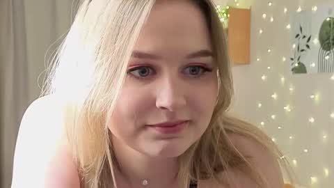 Veronica online show from December 2025 08:14:01 PM