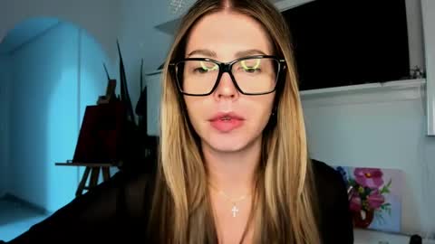 Snapshot of veronarolls chatting on September 2025 06:33:02 PM Lolitalolz online show from September 2025 06:33:02 PM