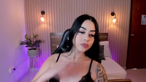 VERONICA online show from January 2025 07:34:01 PM