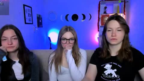 Ronni online show from April 2026 07:30:02 PM