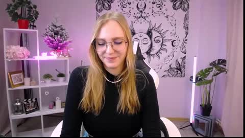 VERONICA online show from February 2025 12:32:01 PM