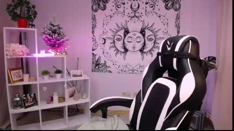 VERONICA online show from February 2025 03:35:01 PM