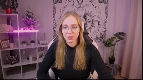 VERONICA online show from February 2025 10:00:02 AM