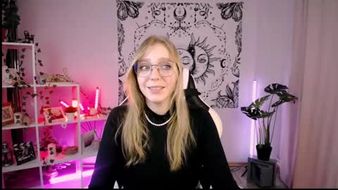 VERONICA online show from February 2025 08:25:01 PM