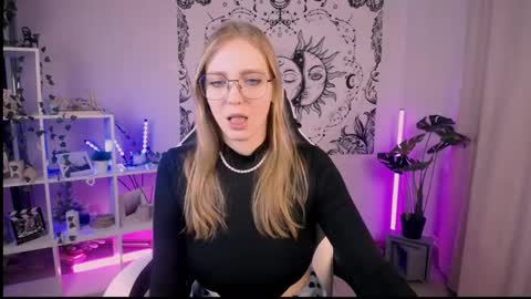 VERONICA online show from February 2025 08:19:02 PM
