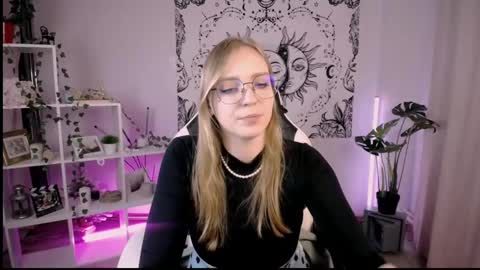 VERONICA online show from February 2025 11:20:02 AM