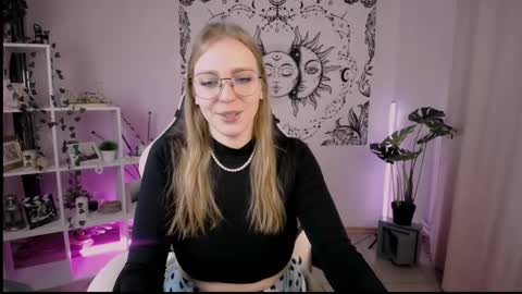 VERONICA online show from February 2025 05:26:01 PM