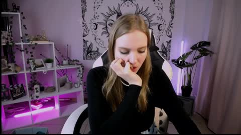 VERONICA online show from March 2025 12:04:01 AM