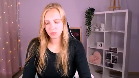VERONICA online show from September 2025 03:39:02 AM