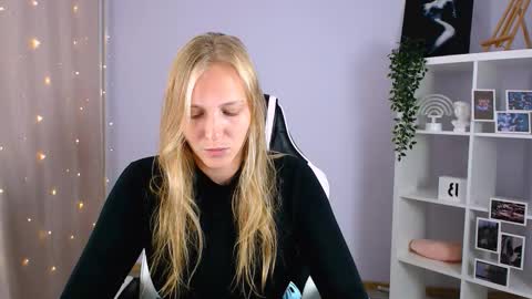 VERONICA online show from September 2025 11:22:02 AM