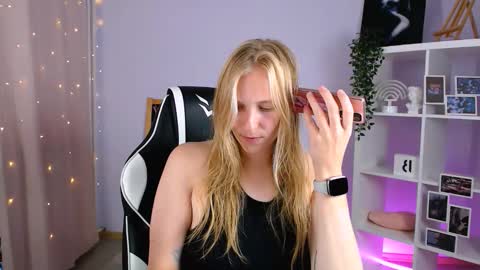 VERONICA online show from September 2025 09:43:02 AM