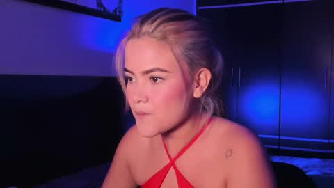 Snapshot of veronicabrown_xxx chatting on March 2026 04:01:02 AM Vero online show from March 2026 04:01:02 AM
