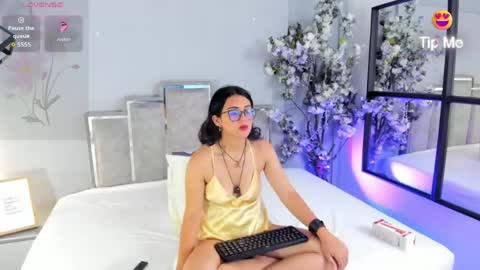 veronicacarper online show from April 2026 03:45:01 AM