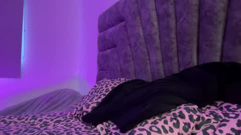 Miss Veronica dussan  Tw Veronicasm     IG Ashveronica  online show from February 2025 11:44:02 AM