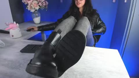Snapshot of veronicafalcon chatting on May 2026 09:53:02 PM Veronica online show from May 2026 09:53:02 PM