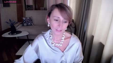 Helen online show from February 2025 11:09:01 AM