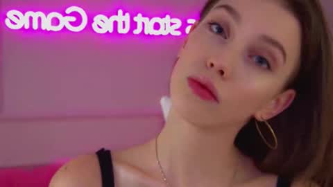 Snapshot of veronicavance chatting on September 2025 06:58:02 AM Veronica online show from September 2025 06:58:02 AM