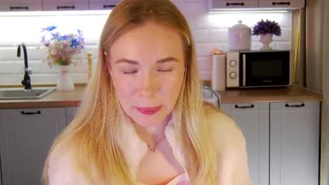 Snapshot of veronikamitchel chatting on September 2025 05:40:02 PM Veronika online show from September 2025 05:40:02 PM