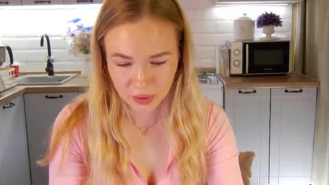 Snapshot of veronikamitchel chatting on October 2025 04:07:01 PM Veronika online show from October 2025 04:07:01 PM